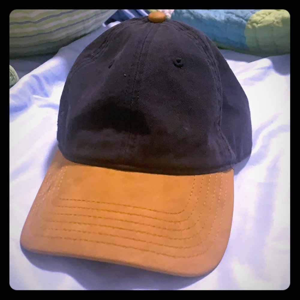Nice color blocked 6 panel.
